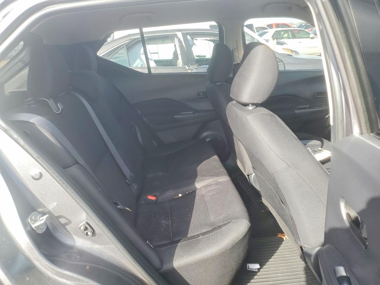 2023 NISSAN KICKS