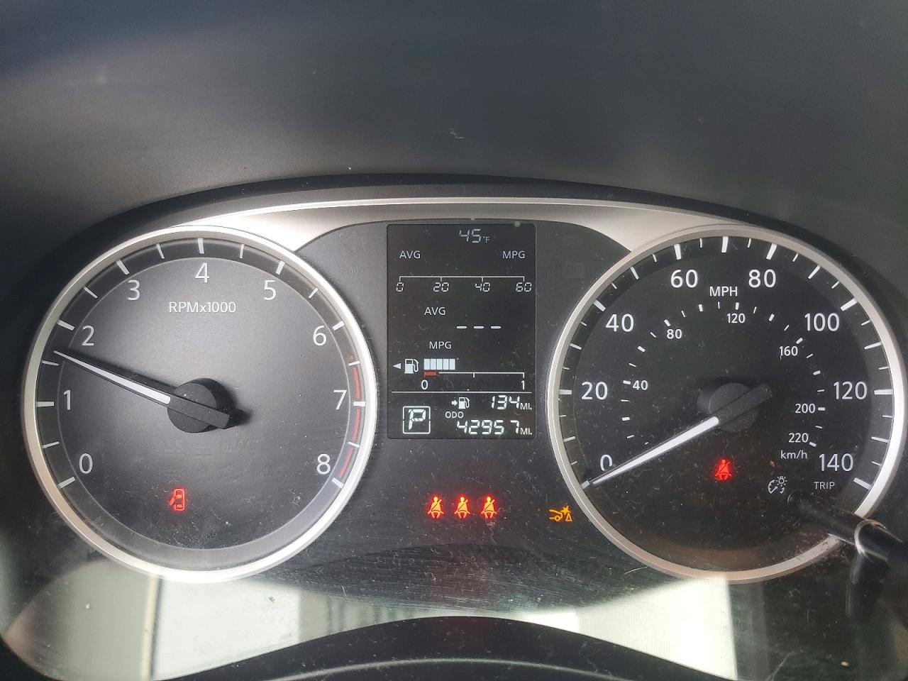 2023 NISSAN KICKS