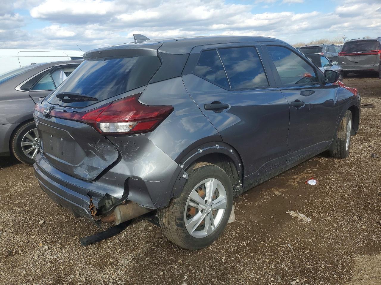 2023 NISSAN KICKS