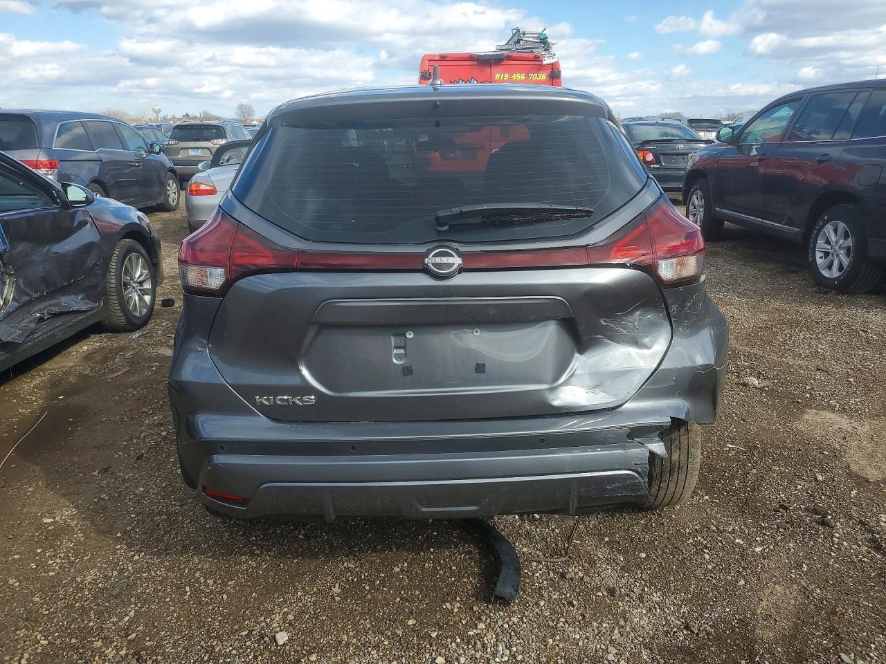 2023 NISSAN KICKS