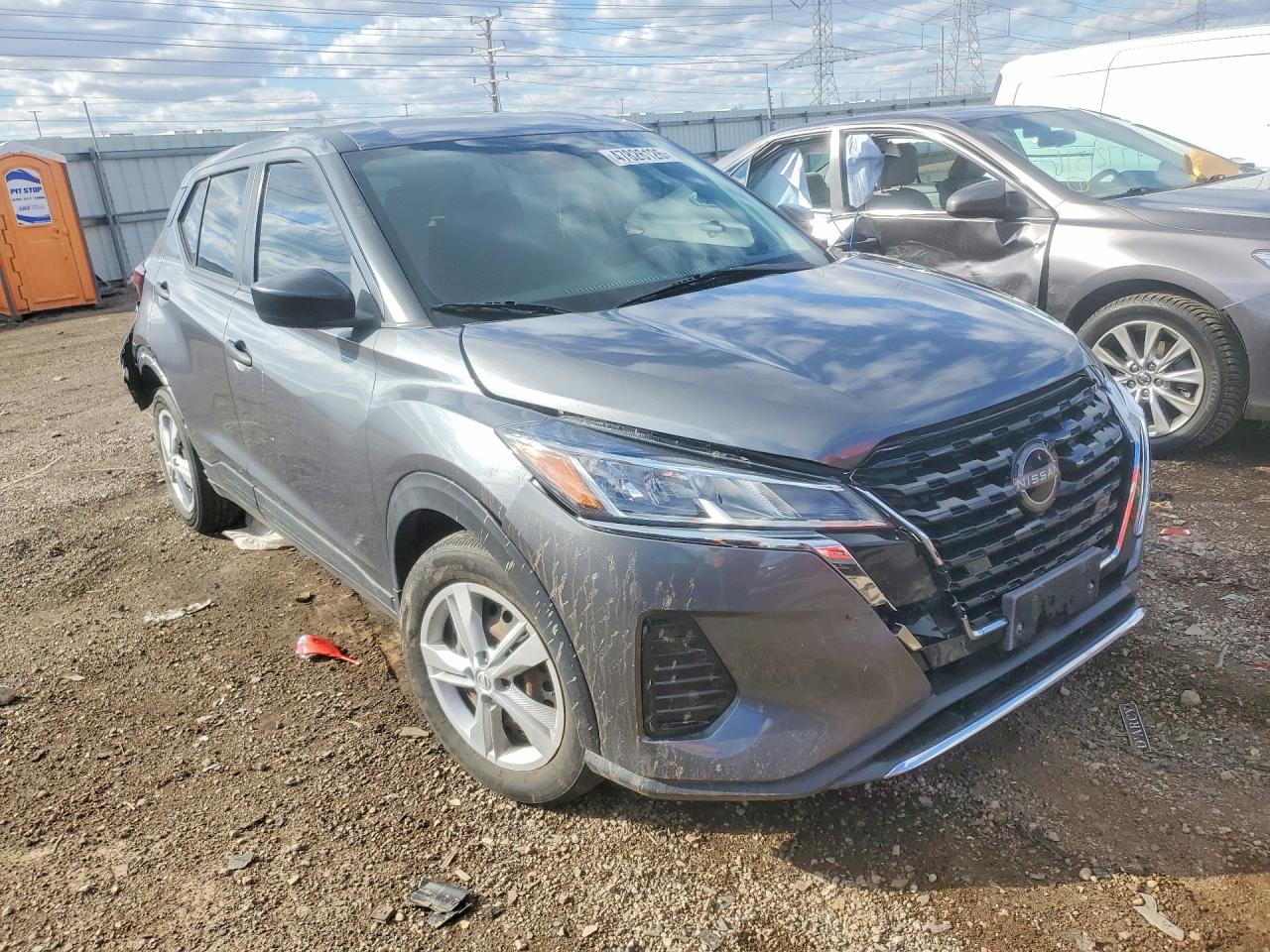 2023 NISSAN KICKS