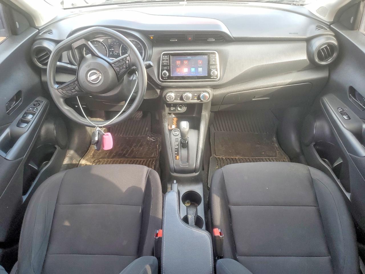 2023 NISSAN KICKS