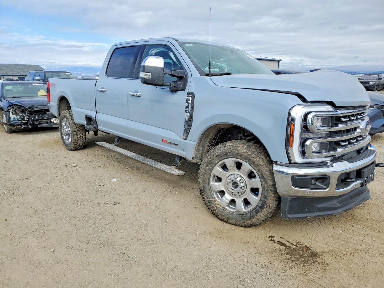 2025 FORD F350