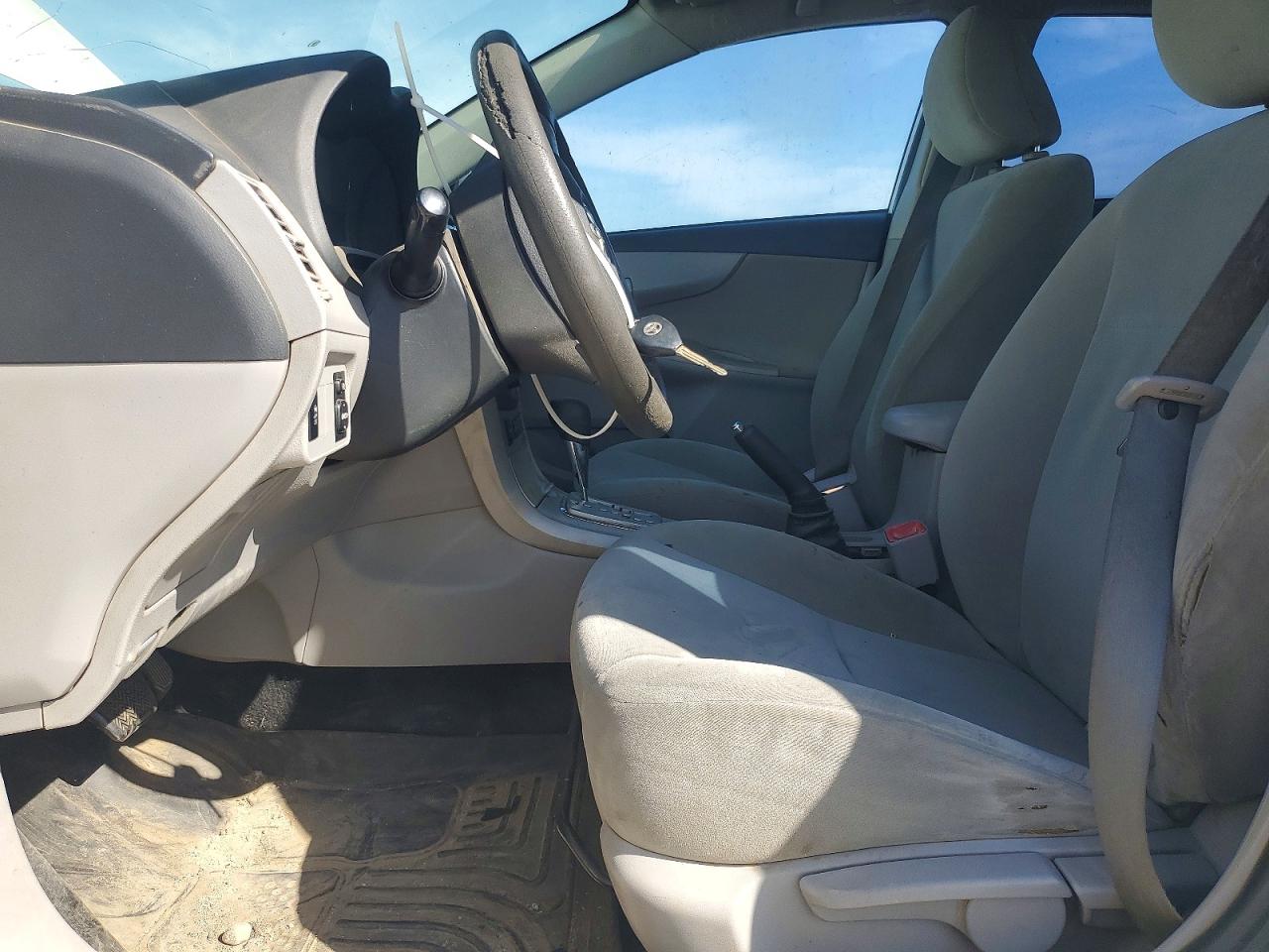 2011 TOYOTA COROLLA