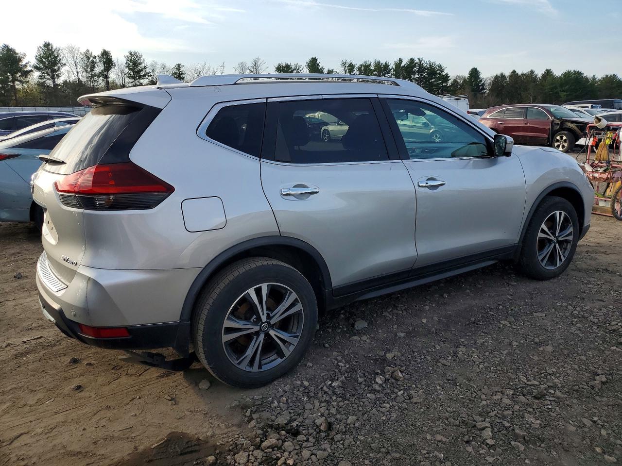 2019 NISSAN ROGUE