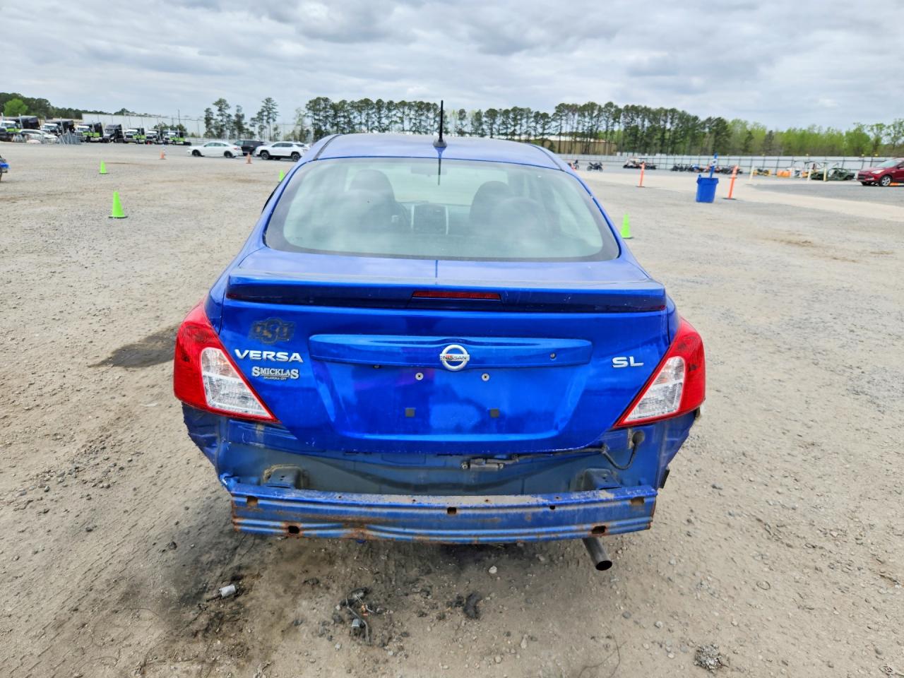 2016 NISSAN VERSA