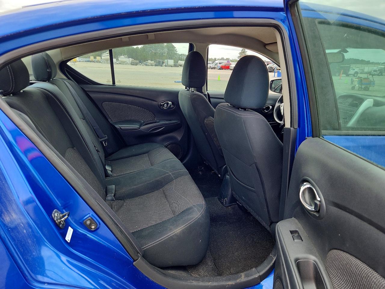 2016 NISSAN VERSA