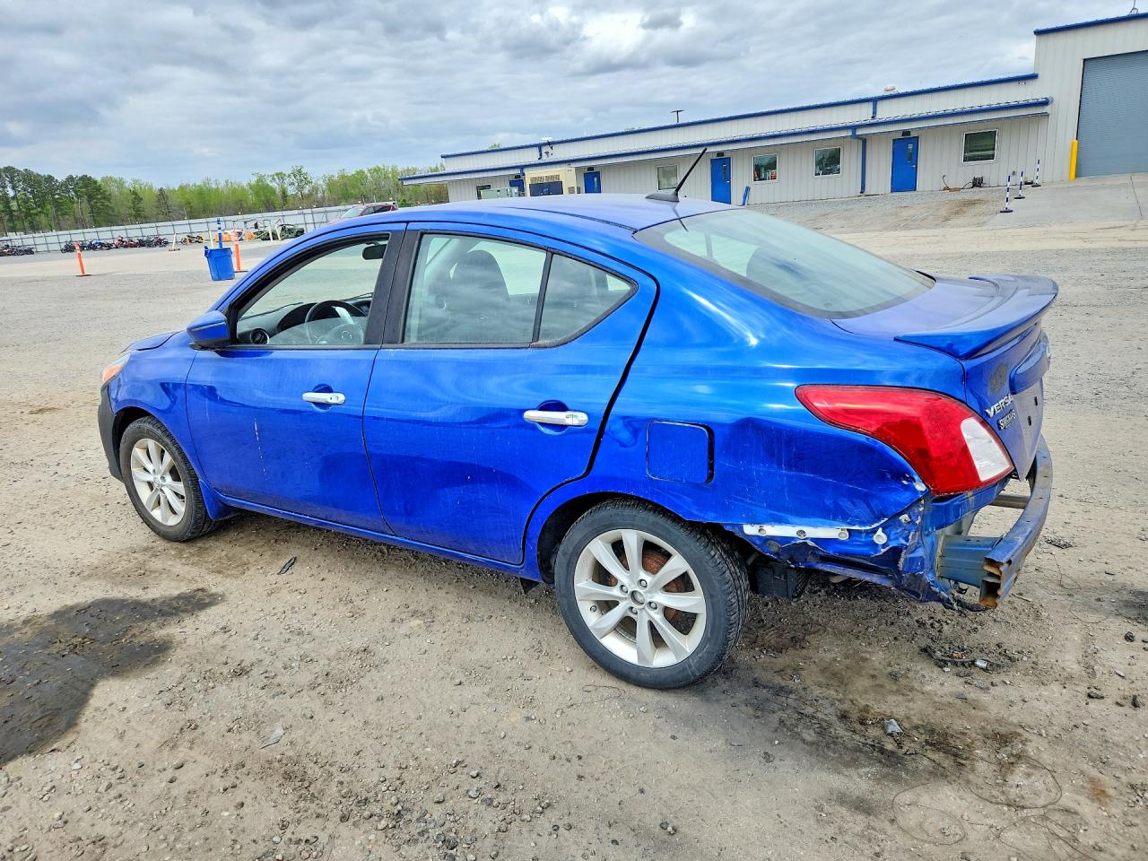2016 NISSAN VERSA