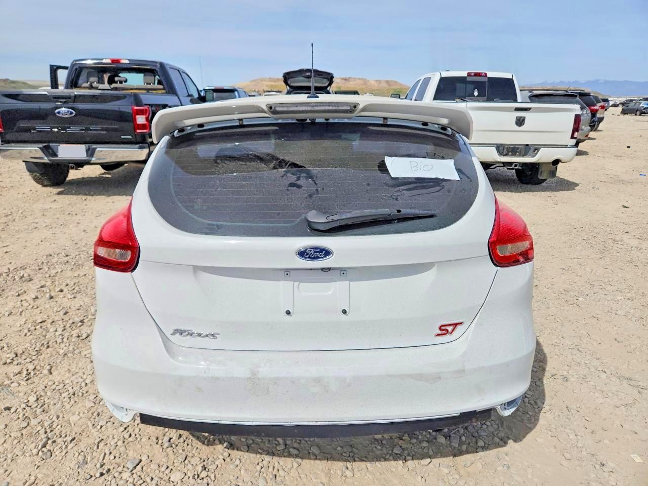 2016 FORD FOCUS