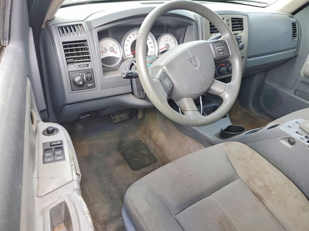 2006 DODGE DAKOTA