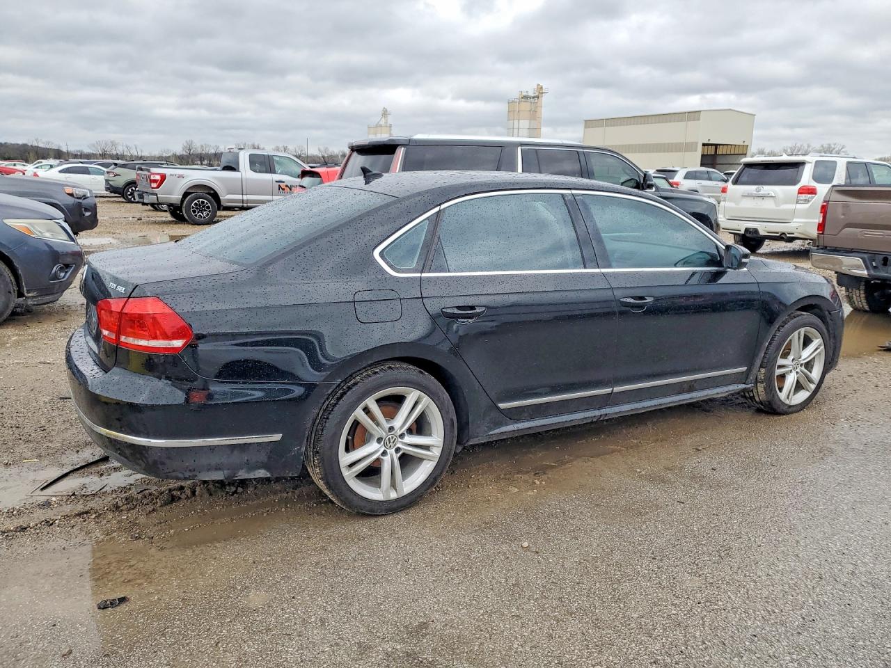 2014 VOLKSWAGEN PASSAT