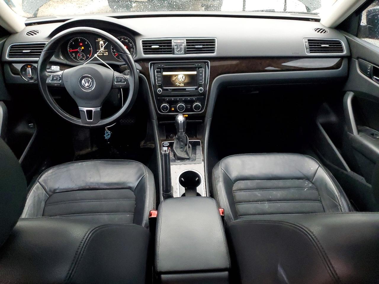 2014 VOLKSWAGEN PASSAT