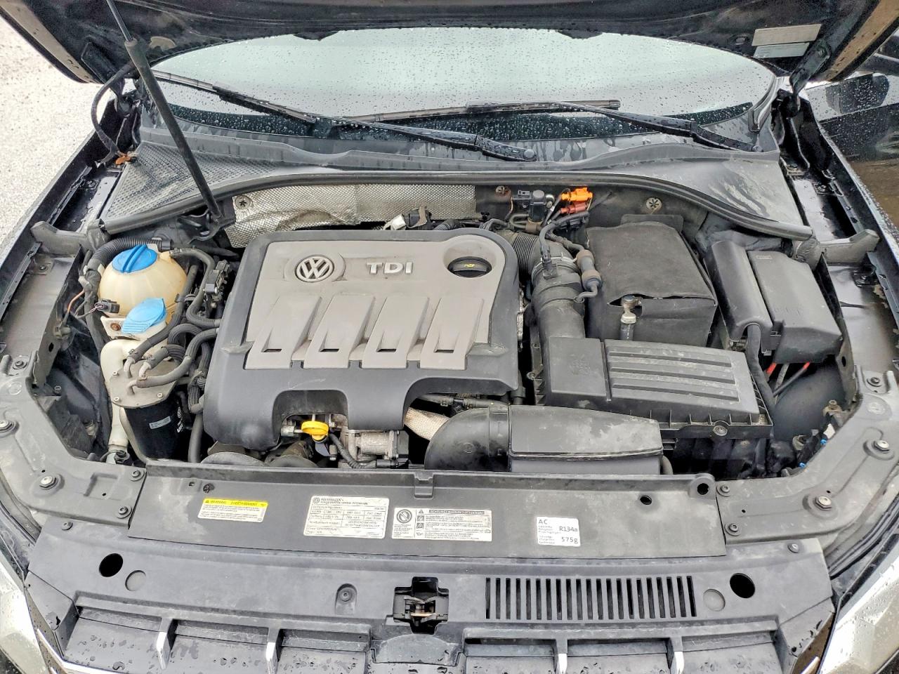 2014 VOLKSWAGEN PASSAT