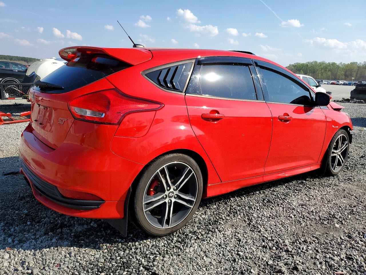 2016 FORD FOCUS