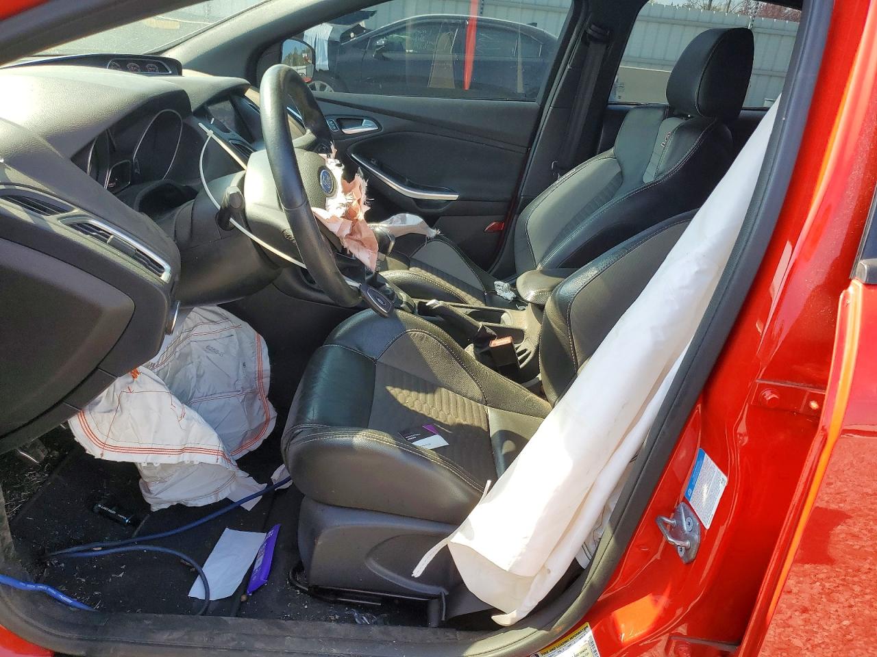 2016 FORD FOCUS