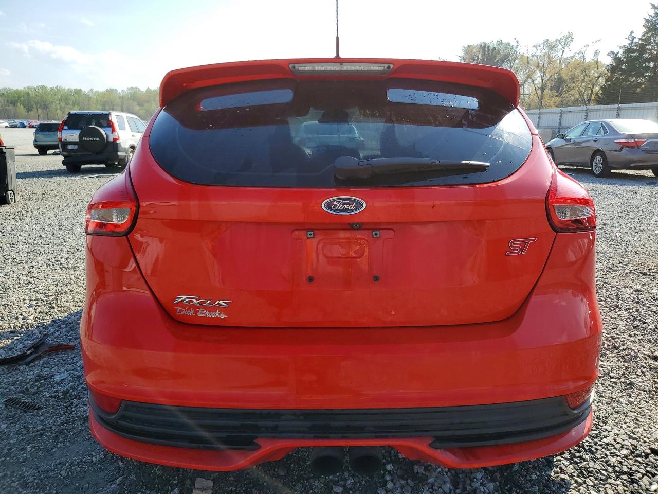 2016 FORD FOCUS