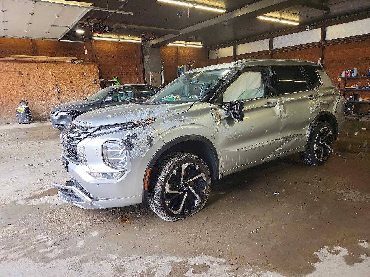 2022 MITSUBISHI OUTLANDER