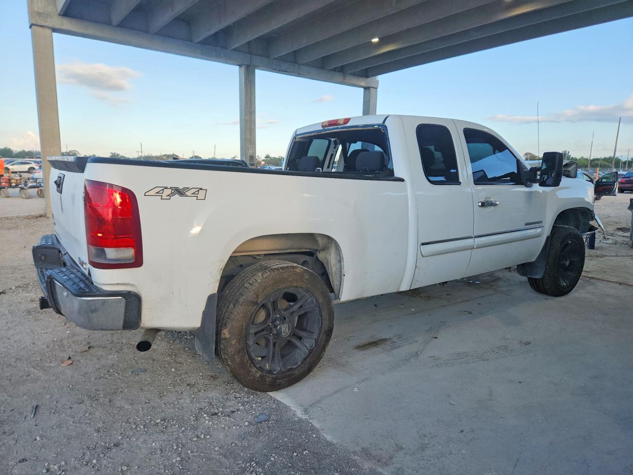 2011 GMC SIERRA
