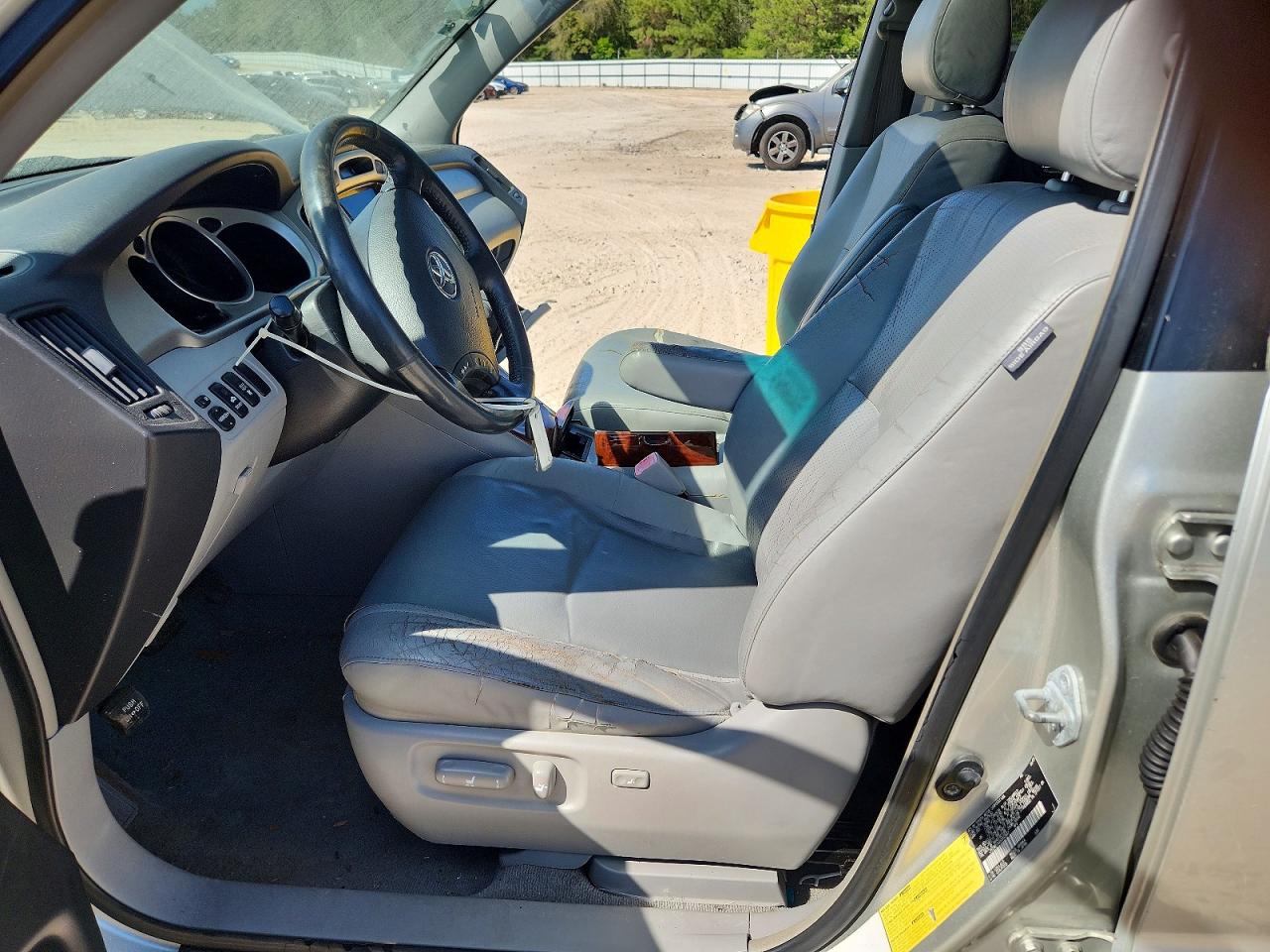2006 TOYOTA HIGHLANDER