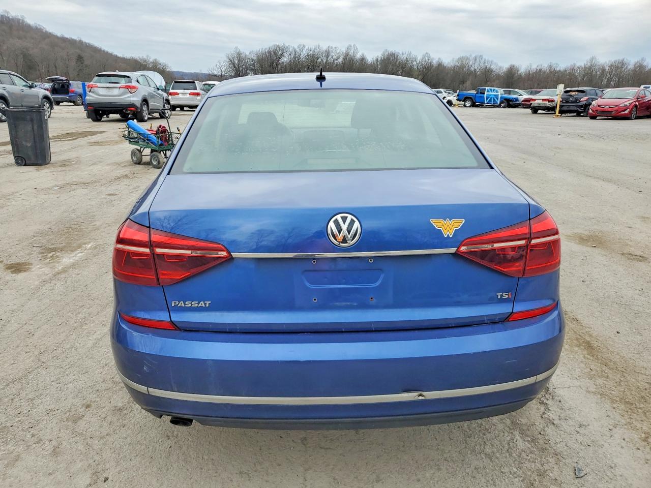 2017 VOLKSWAGEN PASSAT