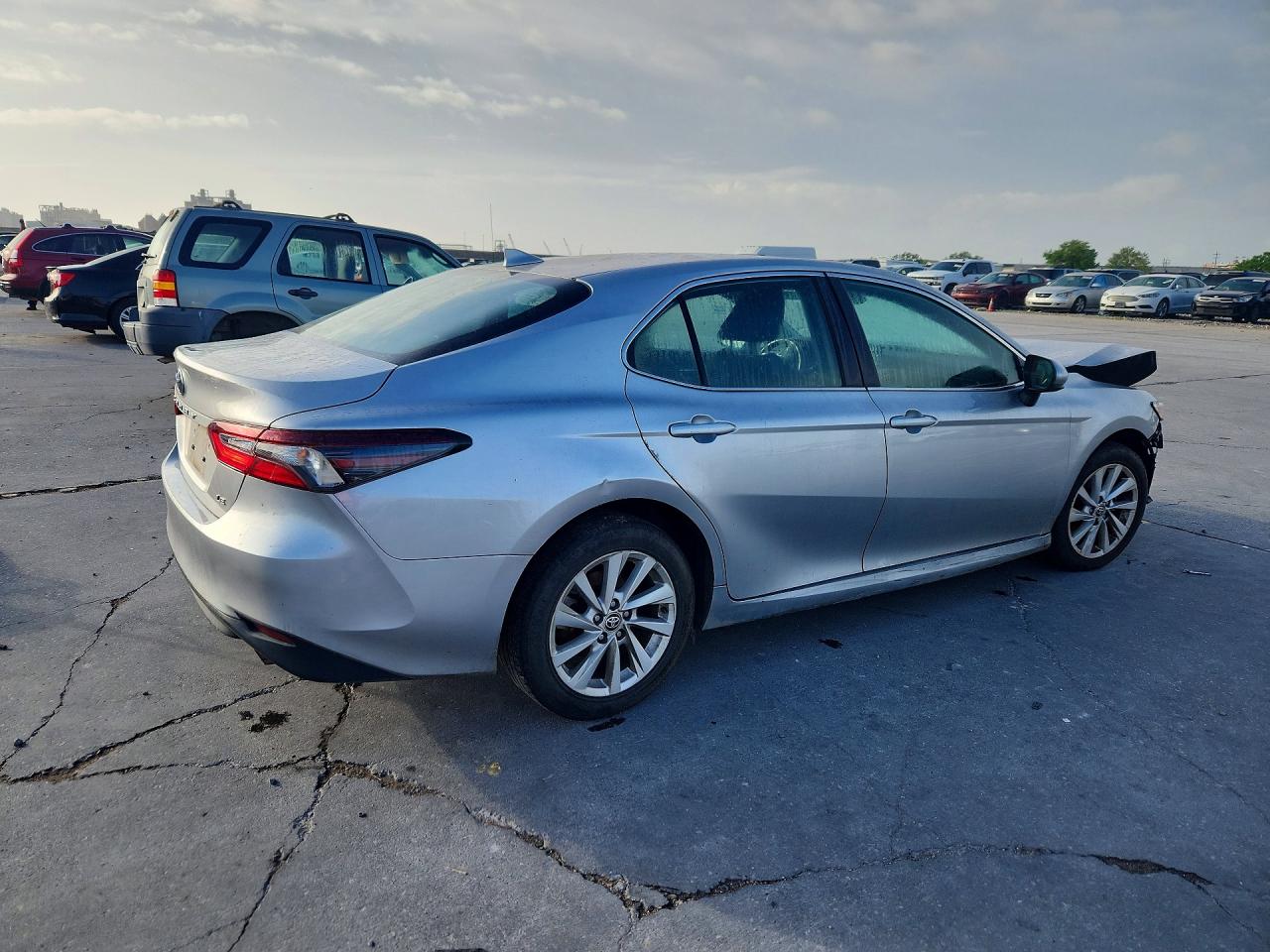 2024 TOYOTA CAMRY
