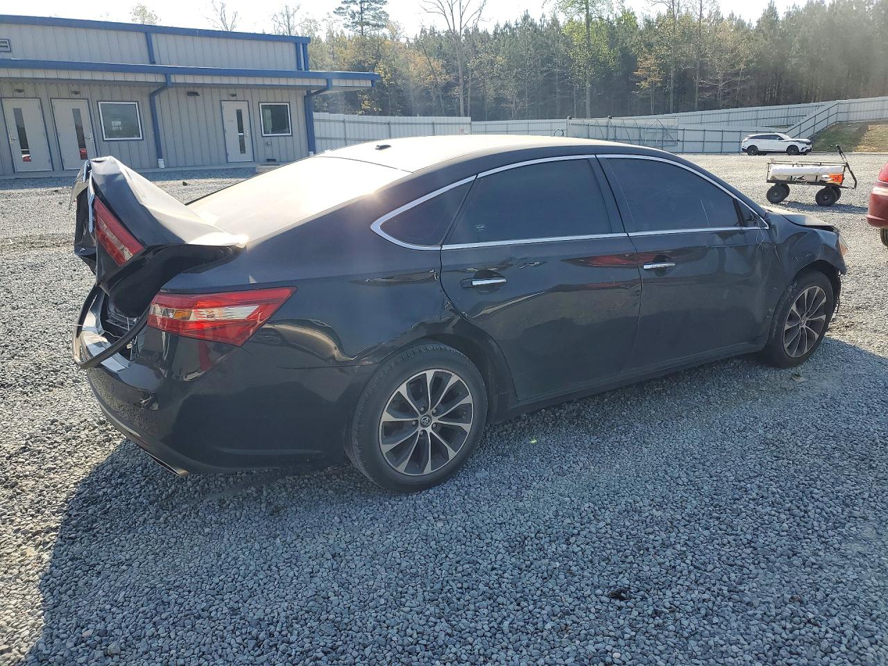 2017 TOYOTA AVALON