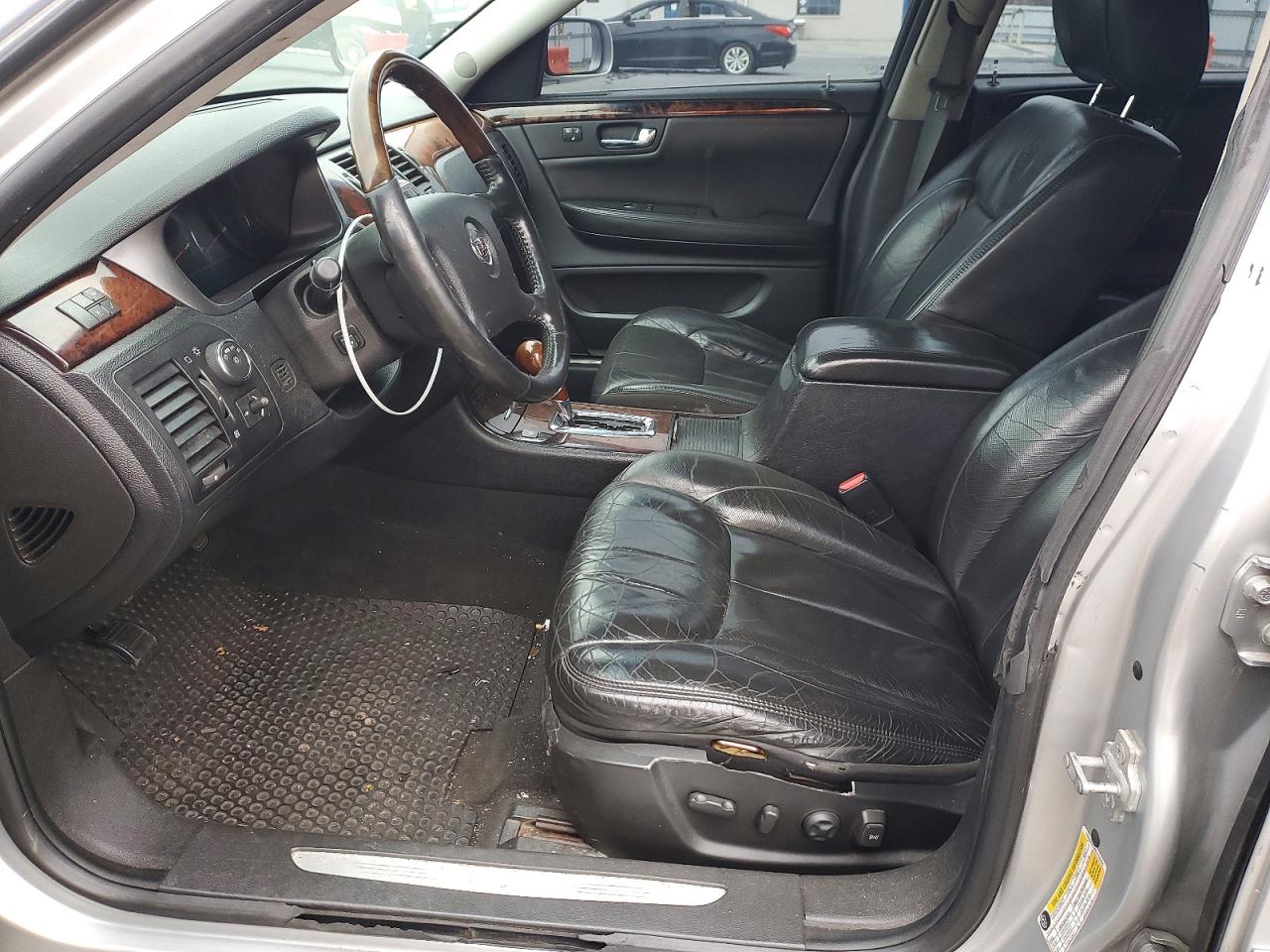 2011 CADILLAC DTS