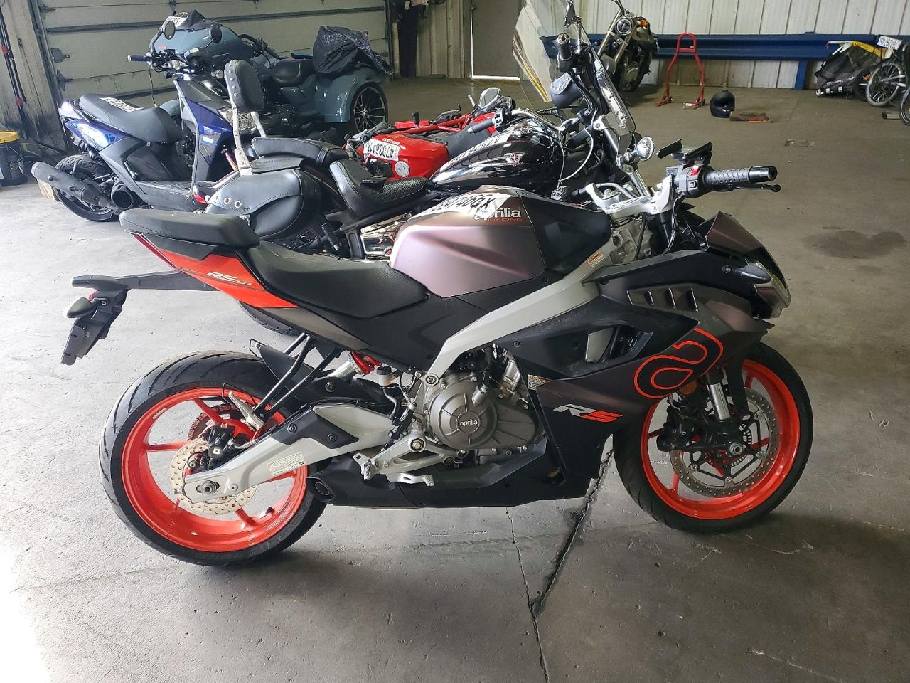 2025 APRILIA MOTORCYCLE