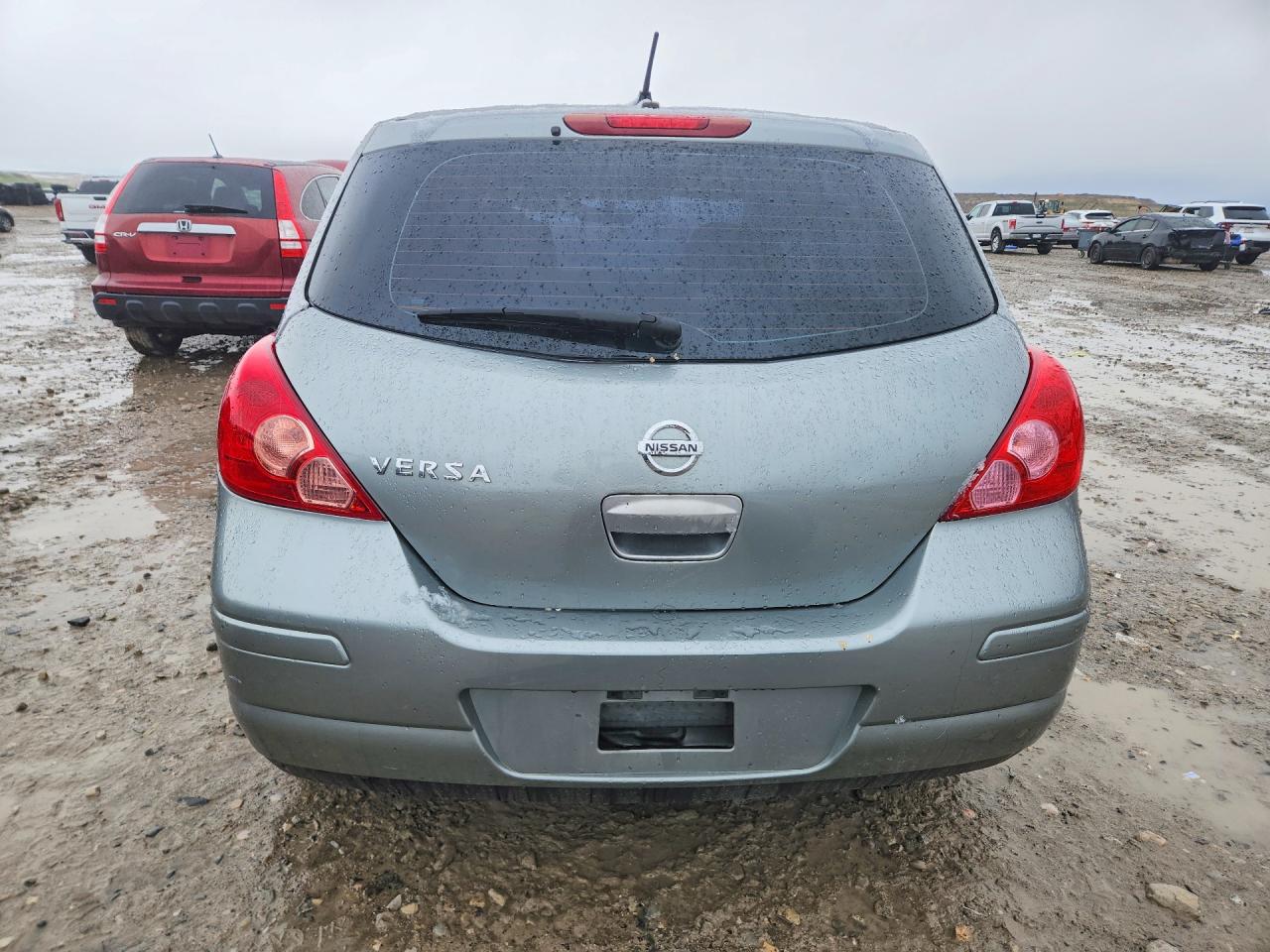 2011 NISSAN VERSA