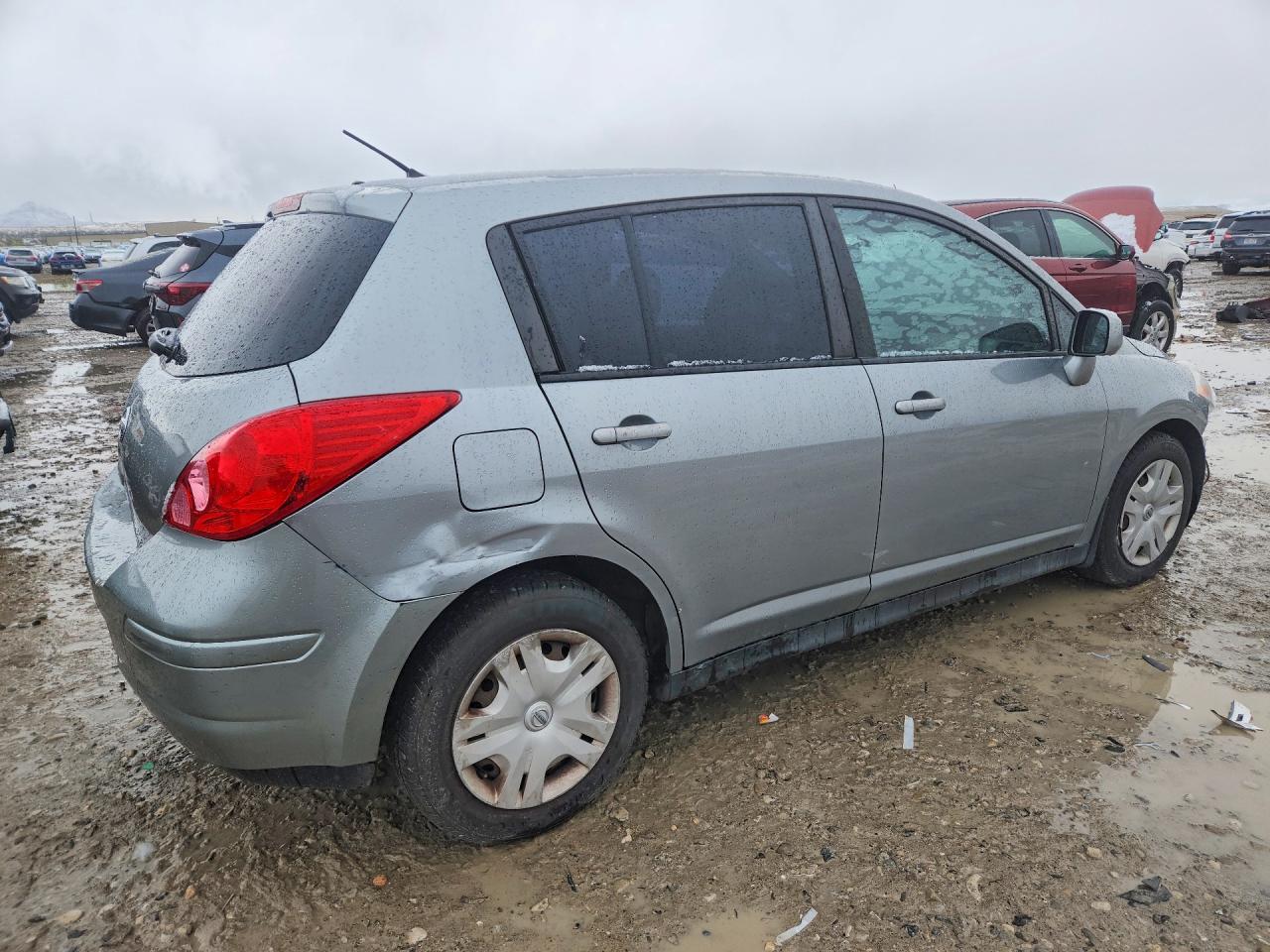 2011 NISSAN VERSA