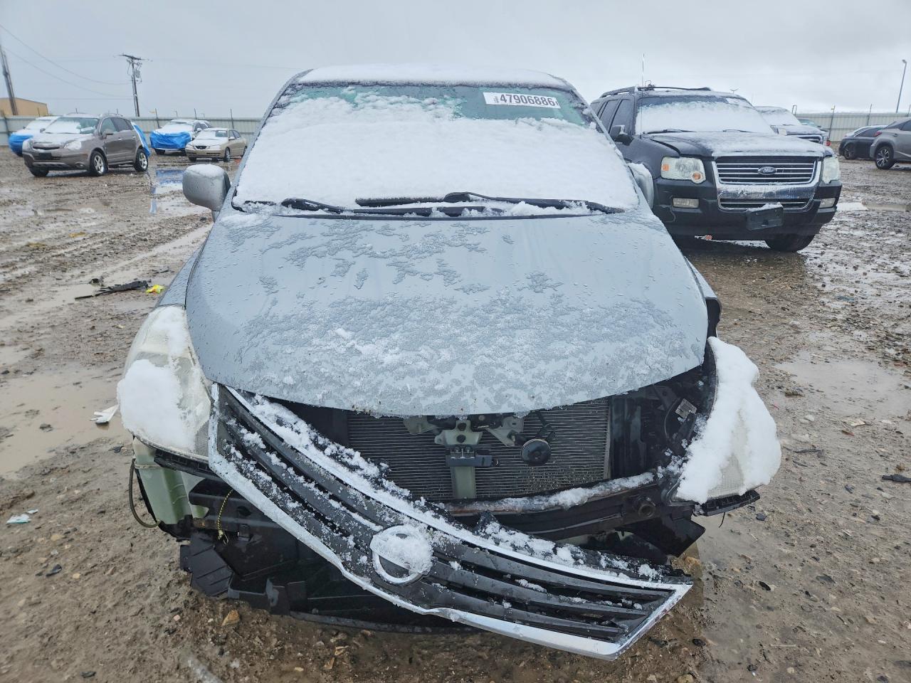 2011 NISSAN VERSA