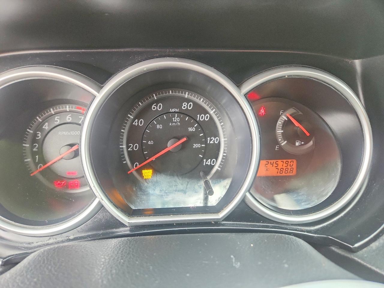 2011 NISSAN VERSA