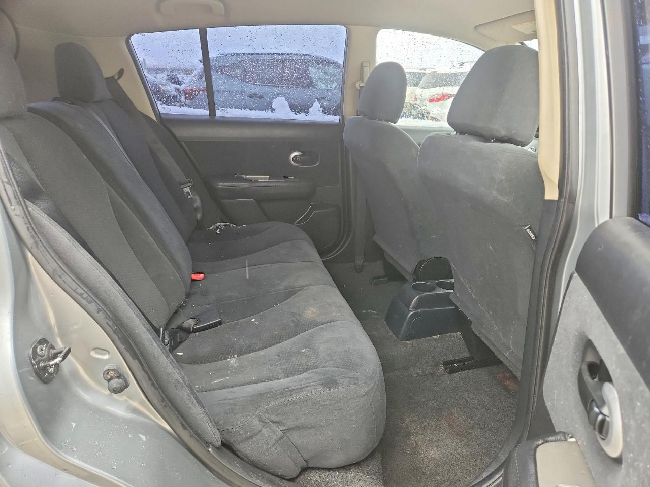 2011 NISSAN VERSA