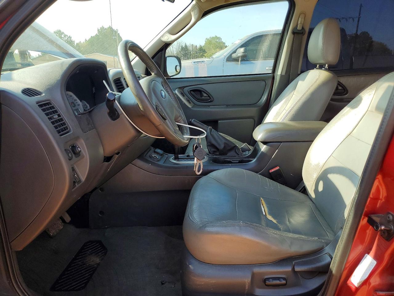 2005 FORD ESCAPE