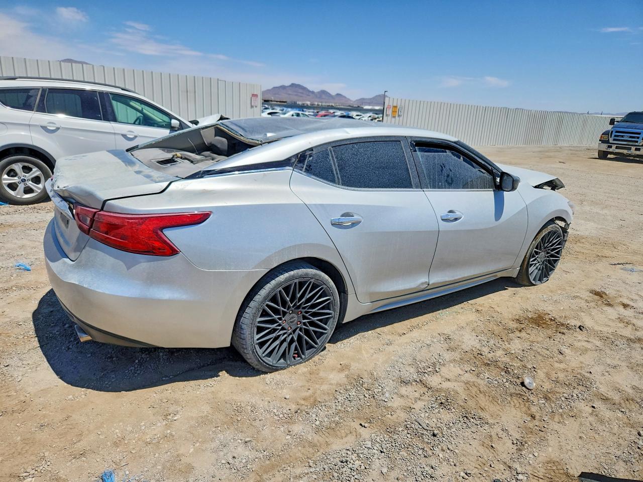 2018 NISSAN MAXIMA