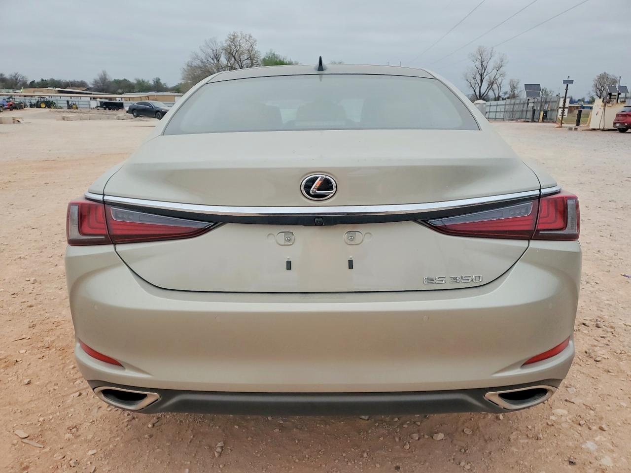 2025 LEXUS ES350