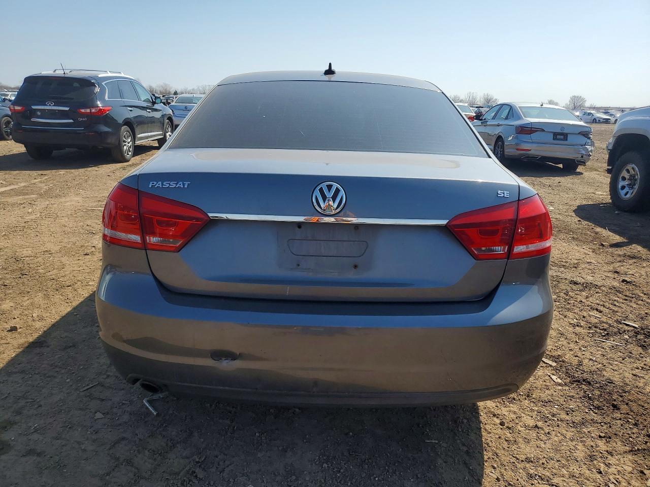 2013 VOLKSWAGEN PASSAT