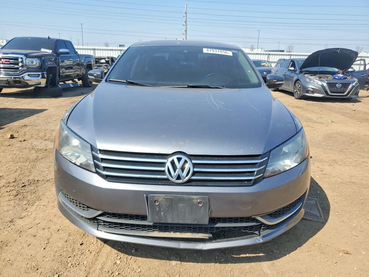 2013 VOLKSWAGEN PASSAT