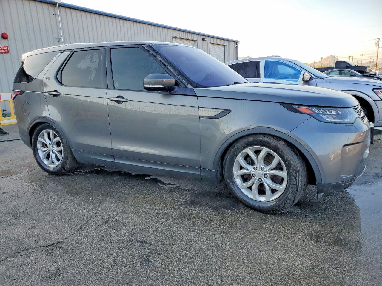2017 LAND ROVER DISCOVERY