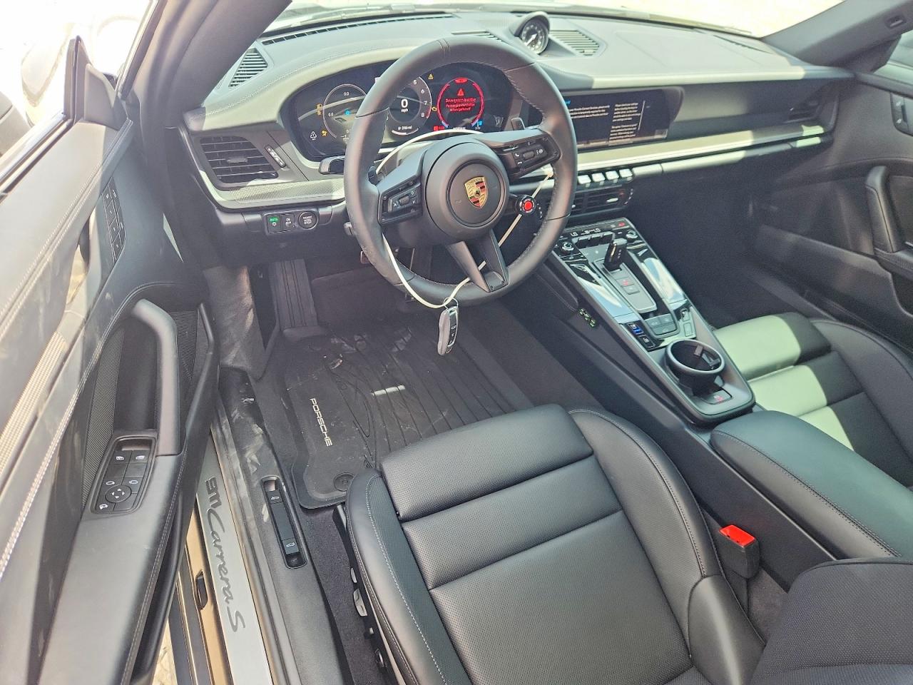 2025 PORSCHE 911