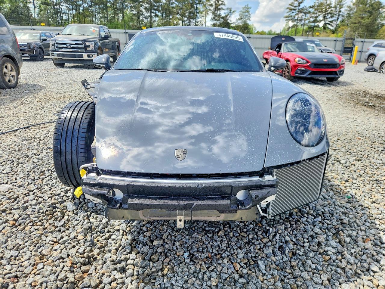 2025 PORSCHE 911