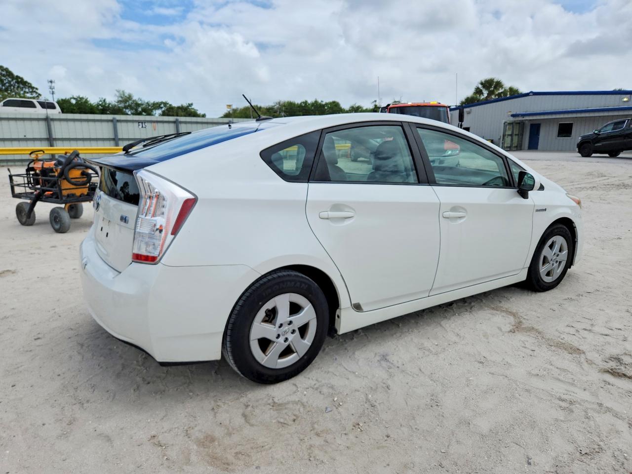 2011 TOYOTA PRIUS