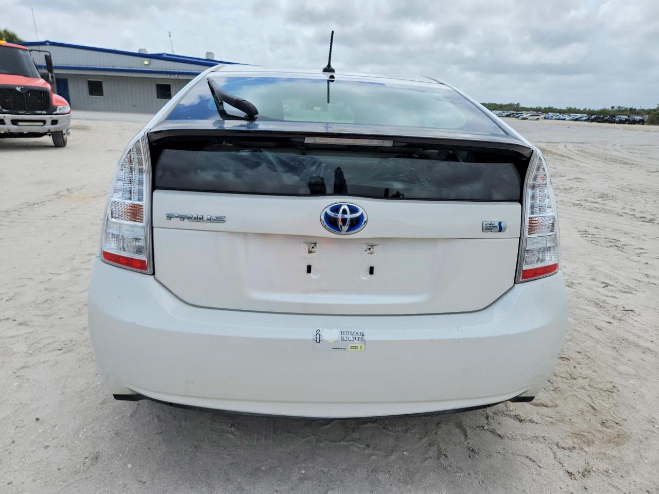 2011 TOYOTA PRIUS