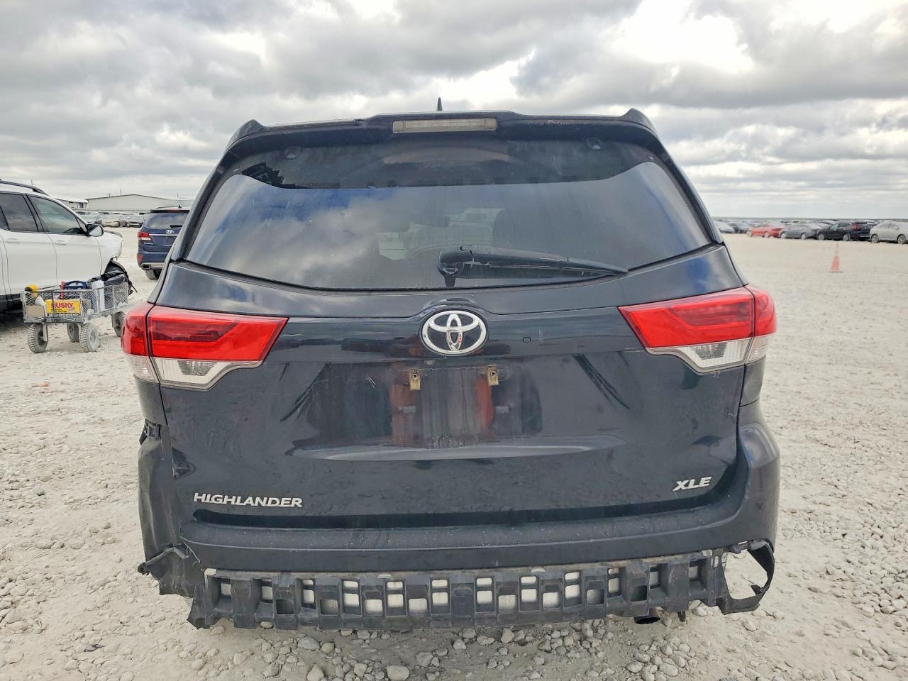 2018 TOYOTA HIGHLANDER