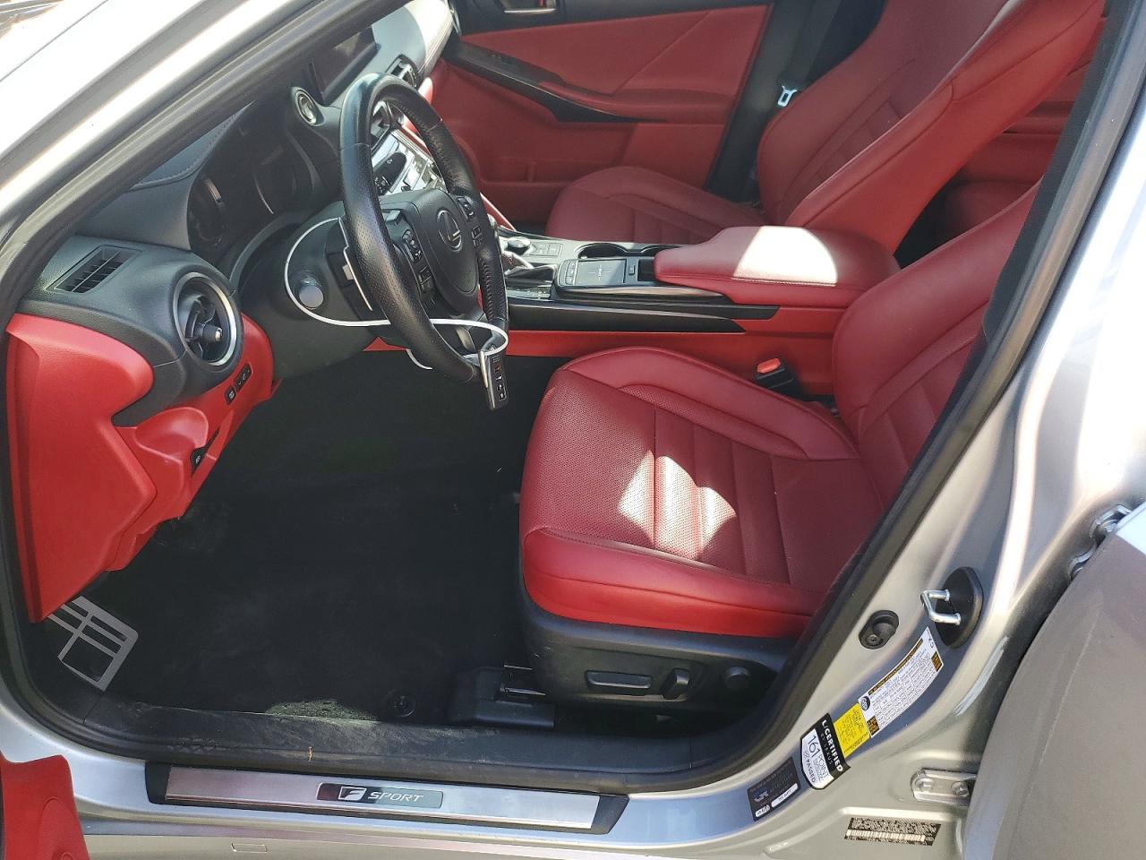 2021 LEXUS IS