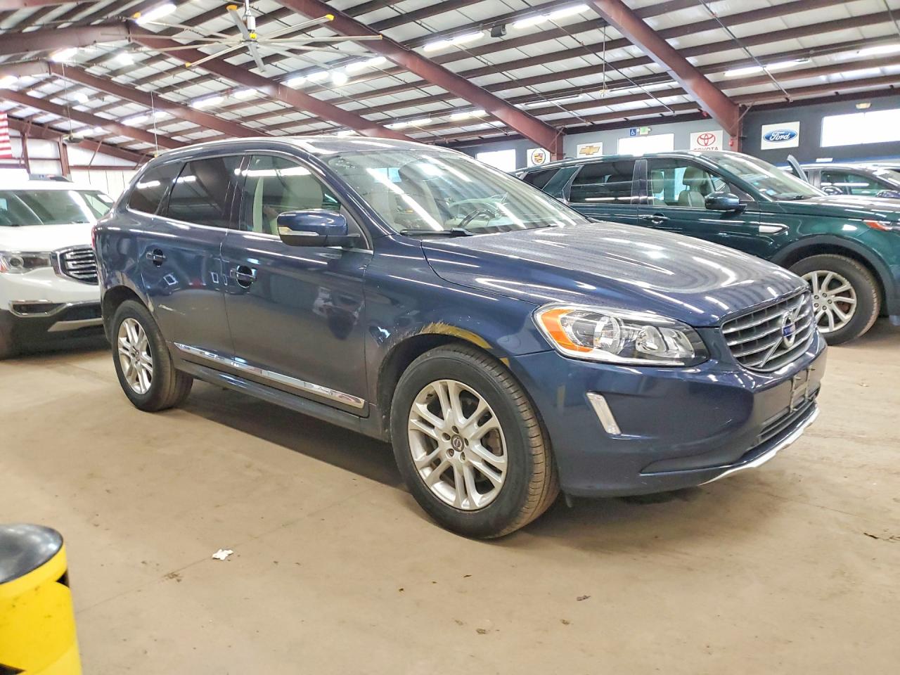 2015 VOLVO XC60