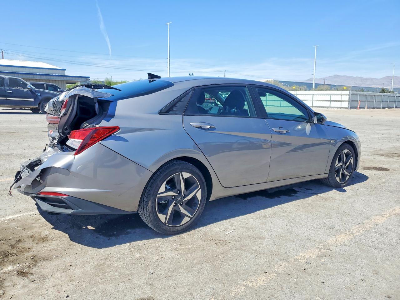 2023 HYUNDAI ELANTRA