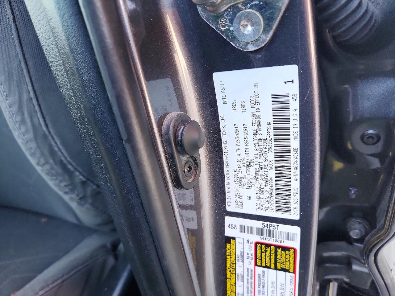 2017 TOYOTA TACOMA