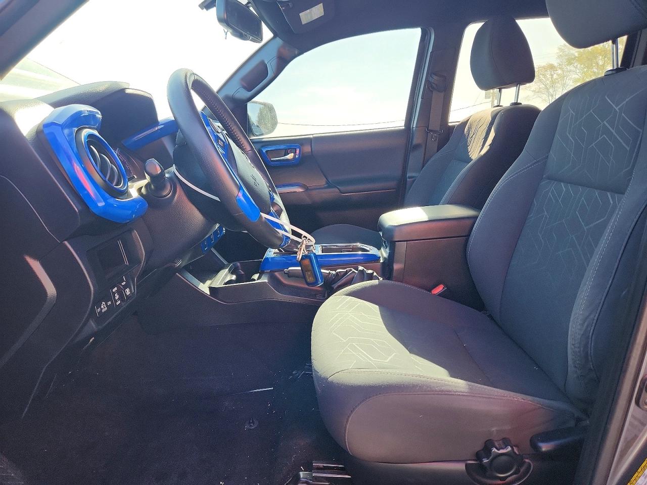 2017 TOYOTA TACOMA