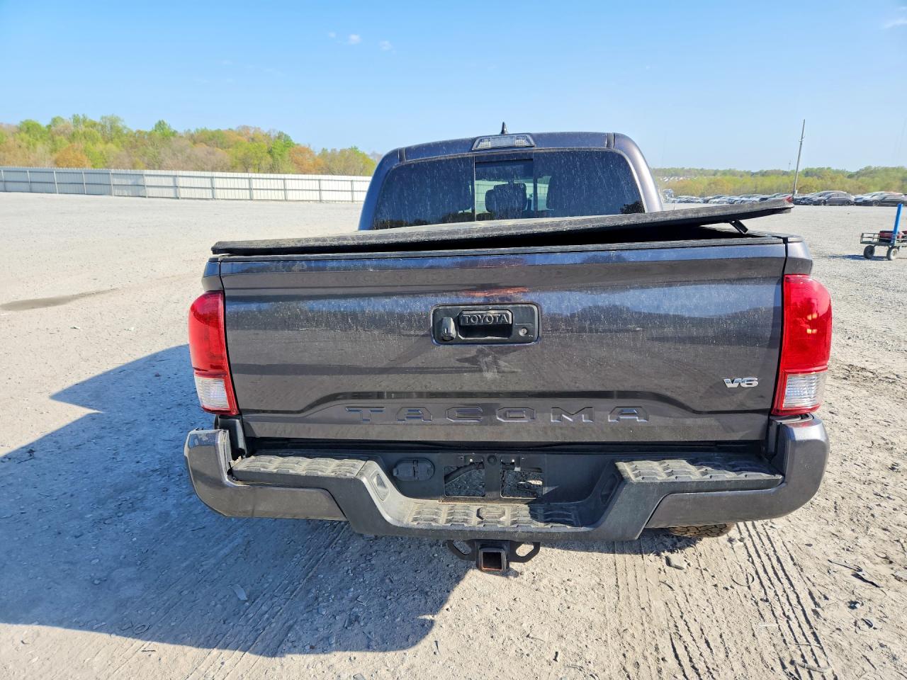 2017 TOYOTA TACOMA
